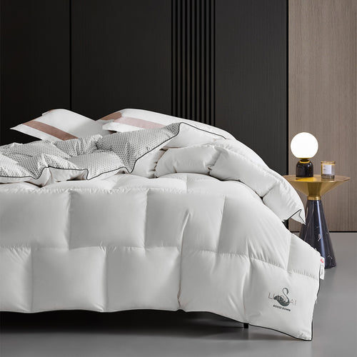 Temperature-controlled 95 white goose down quilt