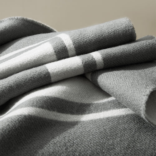 100% LuxeWool Throw