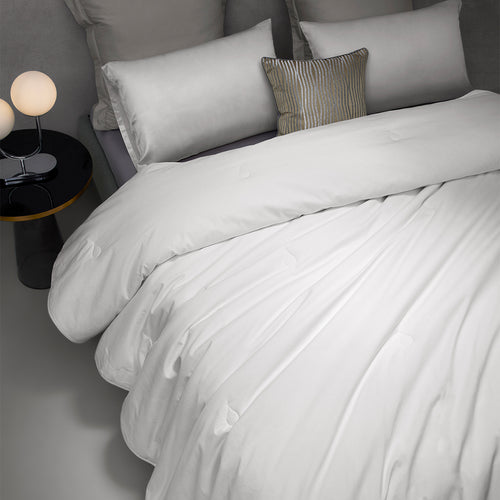Temperature-controlled 95 white goose down quilt
