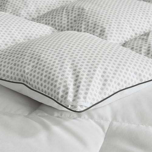 Temperature-controlled 95 white goose down quilt