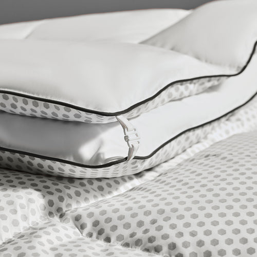 Temperature-controlled 95 white goose down quilt