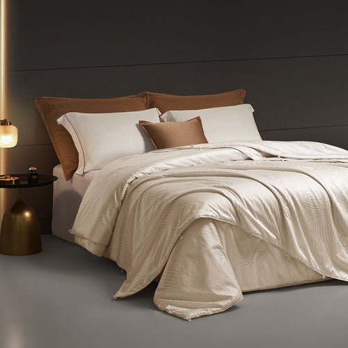 RegalSilk Jacquard Antibacterial Mulberry Silk Quilt Royal Bedroom