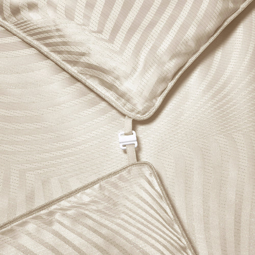 RegalSilk Jacquard Antibacterial Mulberry Silk Quilt Royal Bedroom