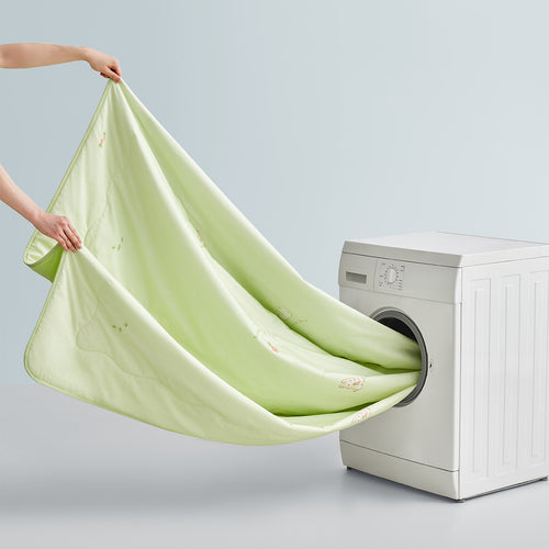 Ice-Silk™ Antimicrobial Summer Quilt- Avocuddle™