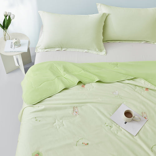 Ice-Silk™ Antimicrobial Summer Quilt- Avocuddle™