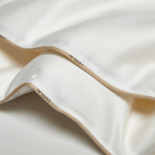 RegalSilk Jacquard A Class Select Silk Quilt